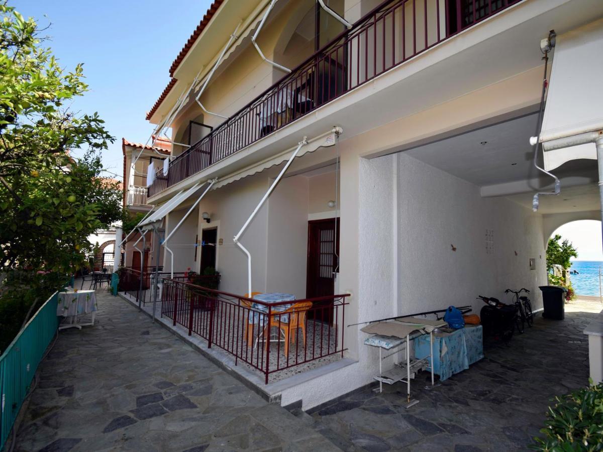 Mega Apartments Tiros Exterior photo